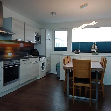 Schwimmendes Swimming Lounge Nyaraló Kappeln