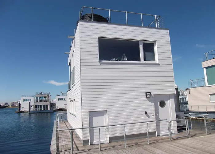 Schwimmendes Swimming Lounge Ferienhaus