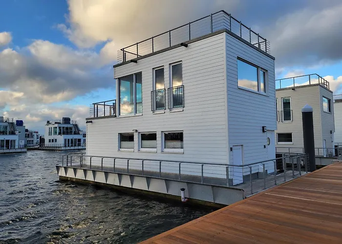 Schwimmendes Swimming Lounge Ferienhaus